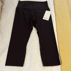 NWT - Lululemon Align HR Crop 21”